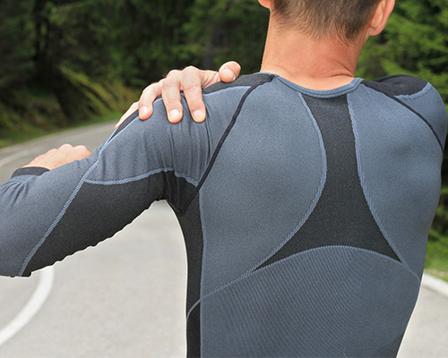 Anatomic and reverse shoulder replacement